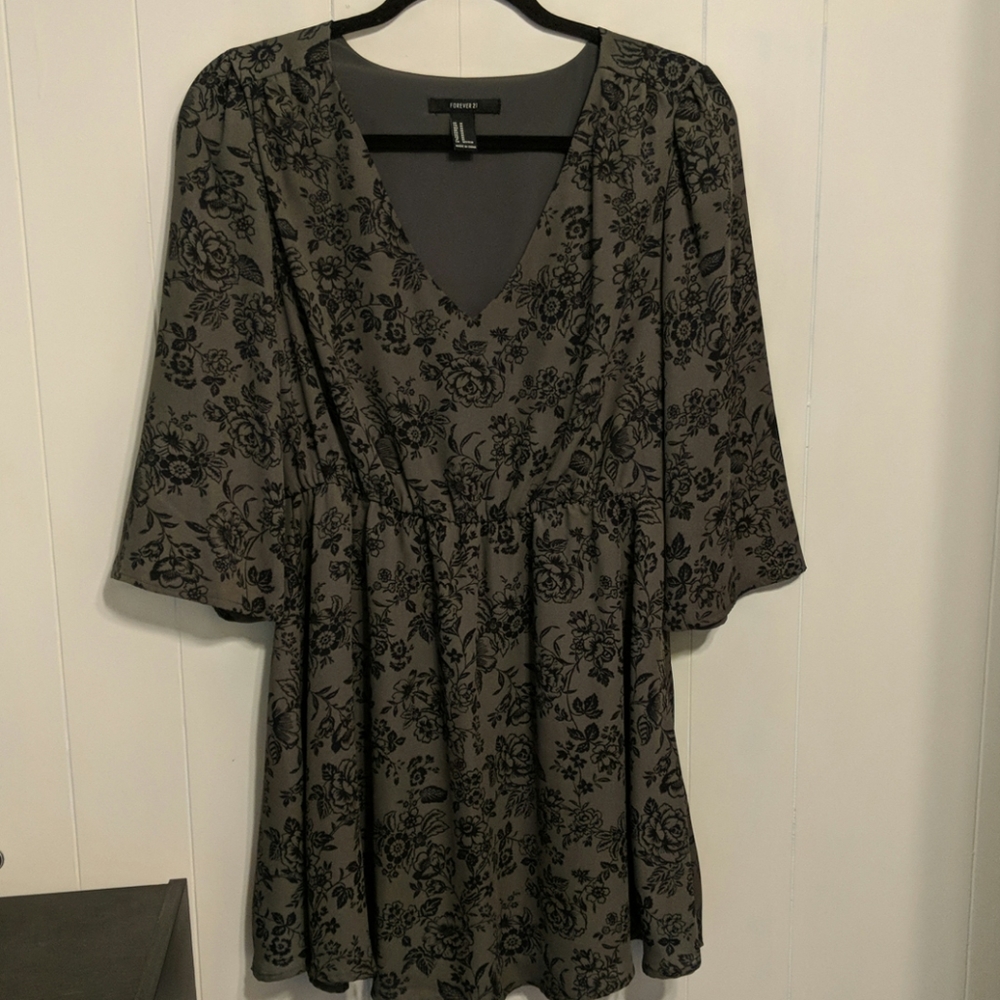 Forever 21flowy floral print dress
